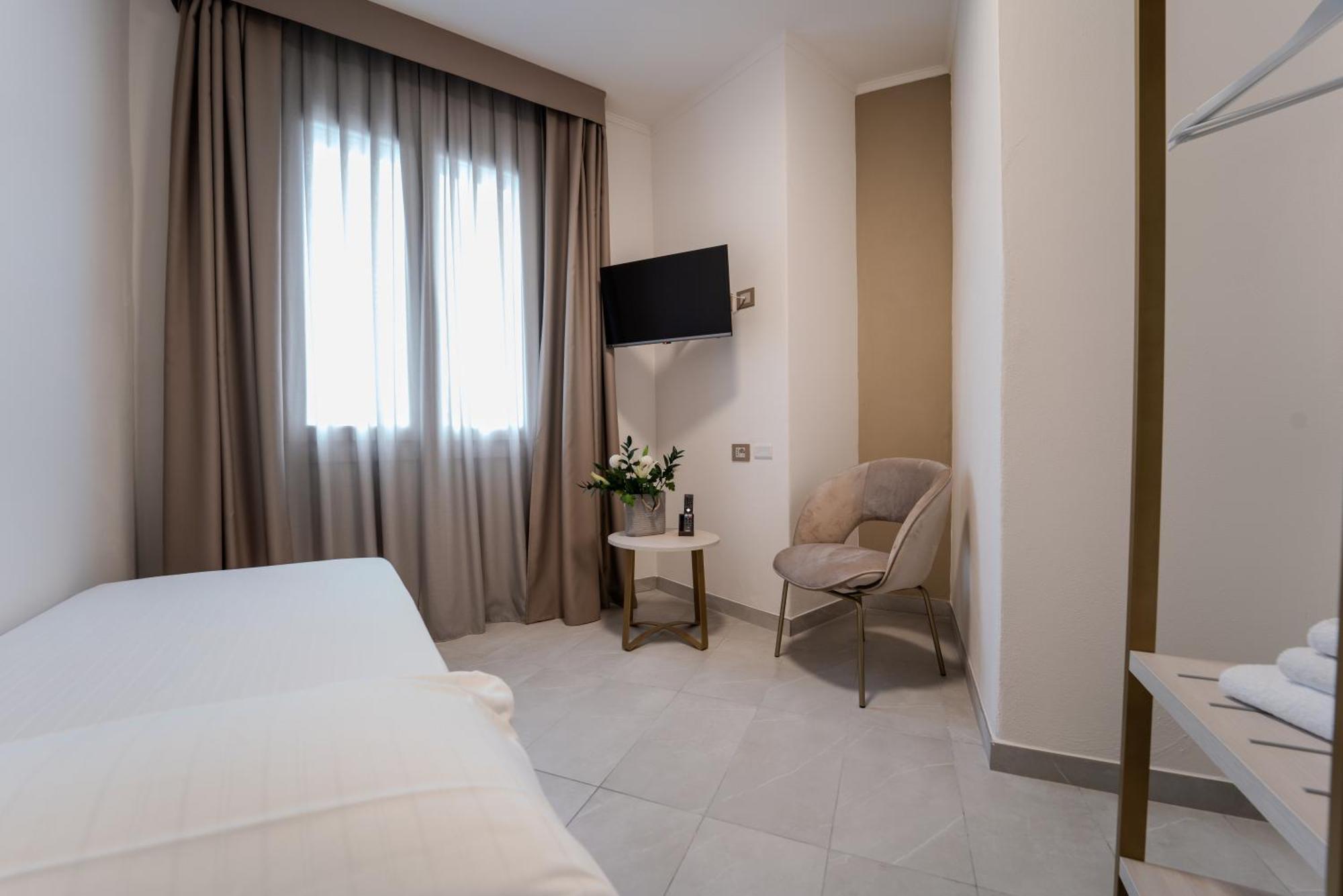Hotel Donatello Modena Exterior foto